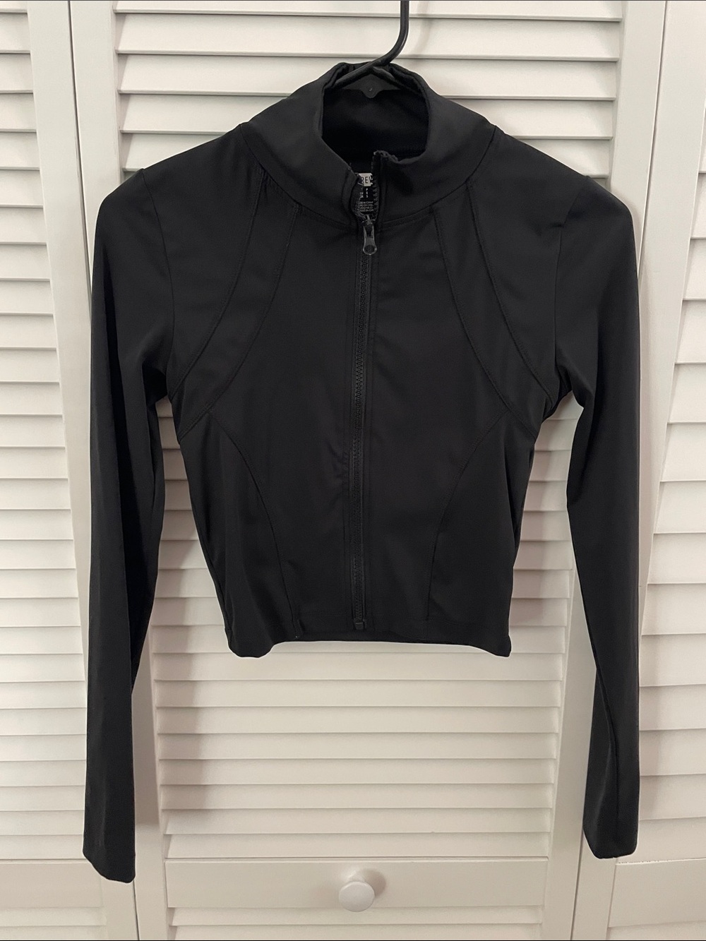Forever 21 Athletic Crop Zip Top - Picture 1 of 3